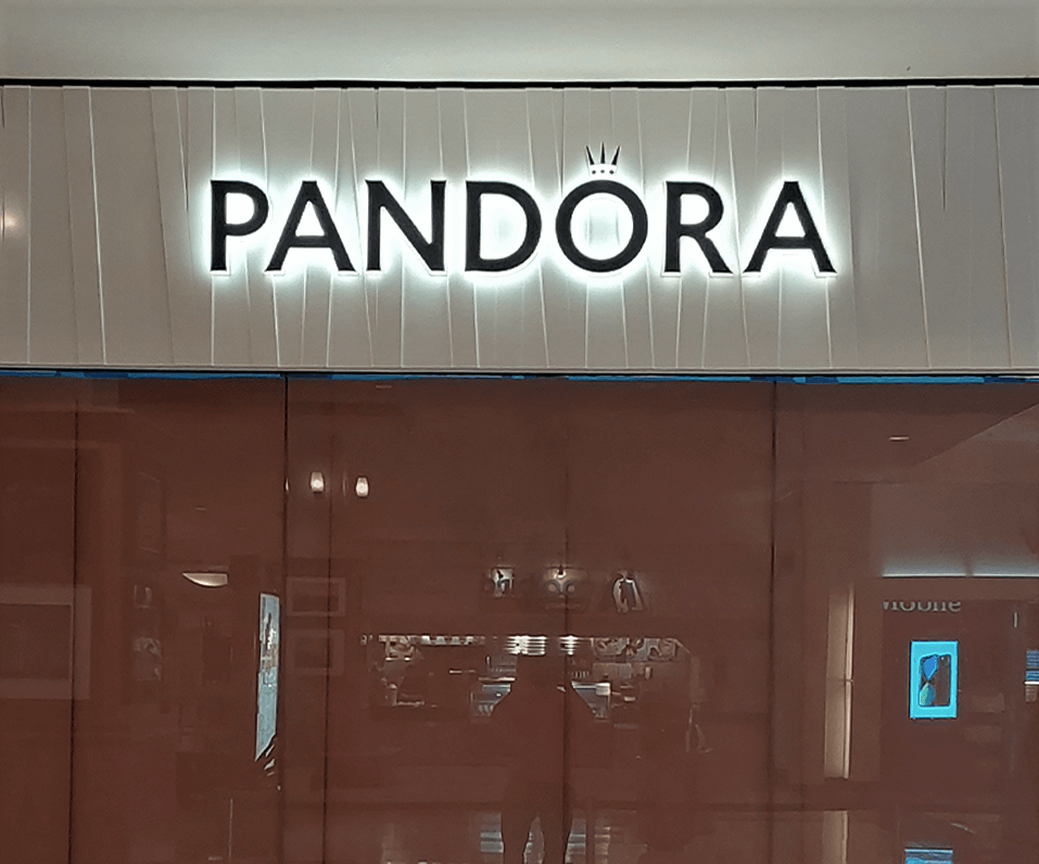 Interior Logo Pandora letters back lit