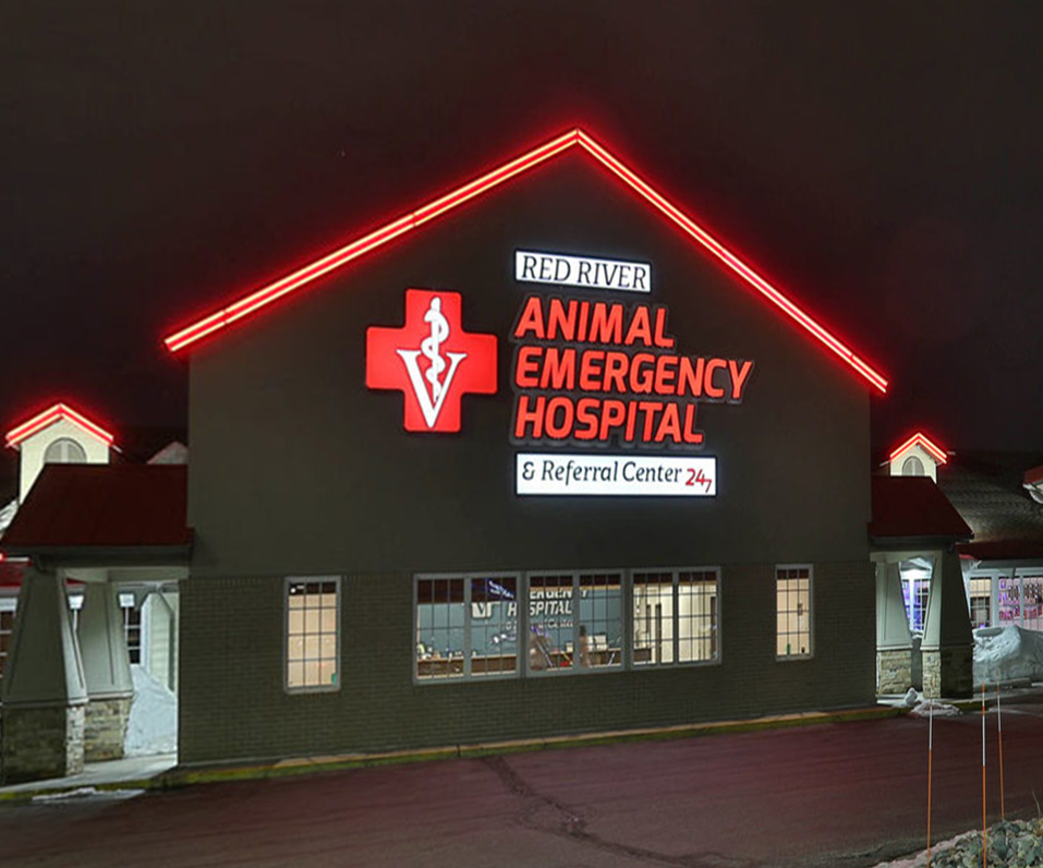 Red River Animal Emergency Hospital Fargo ND Building at Night with Illuminated Letter